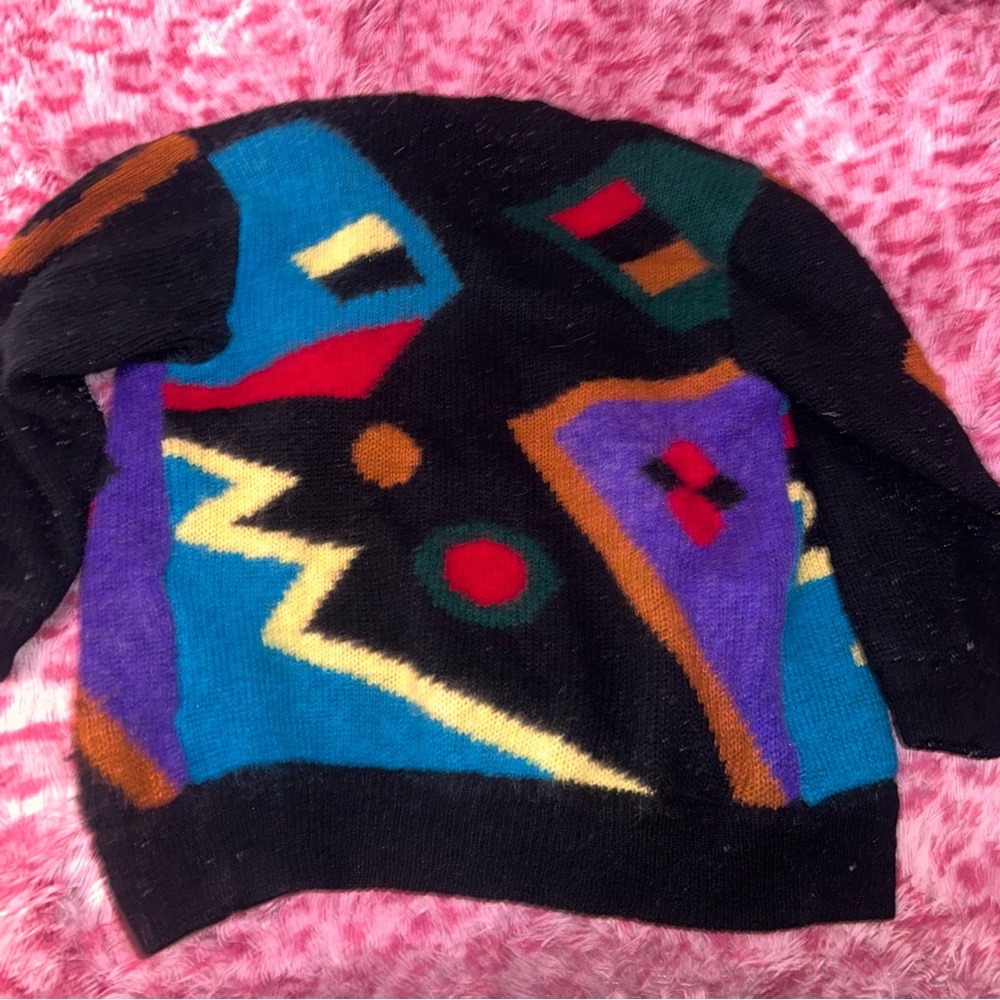 Colorful Abstract Patterned Cardigan - Picture 2 of 3